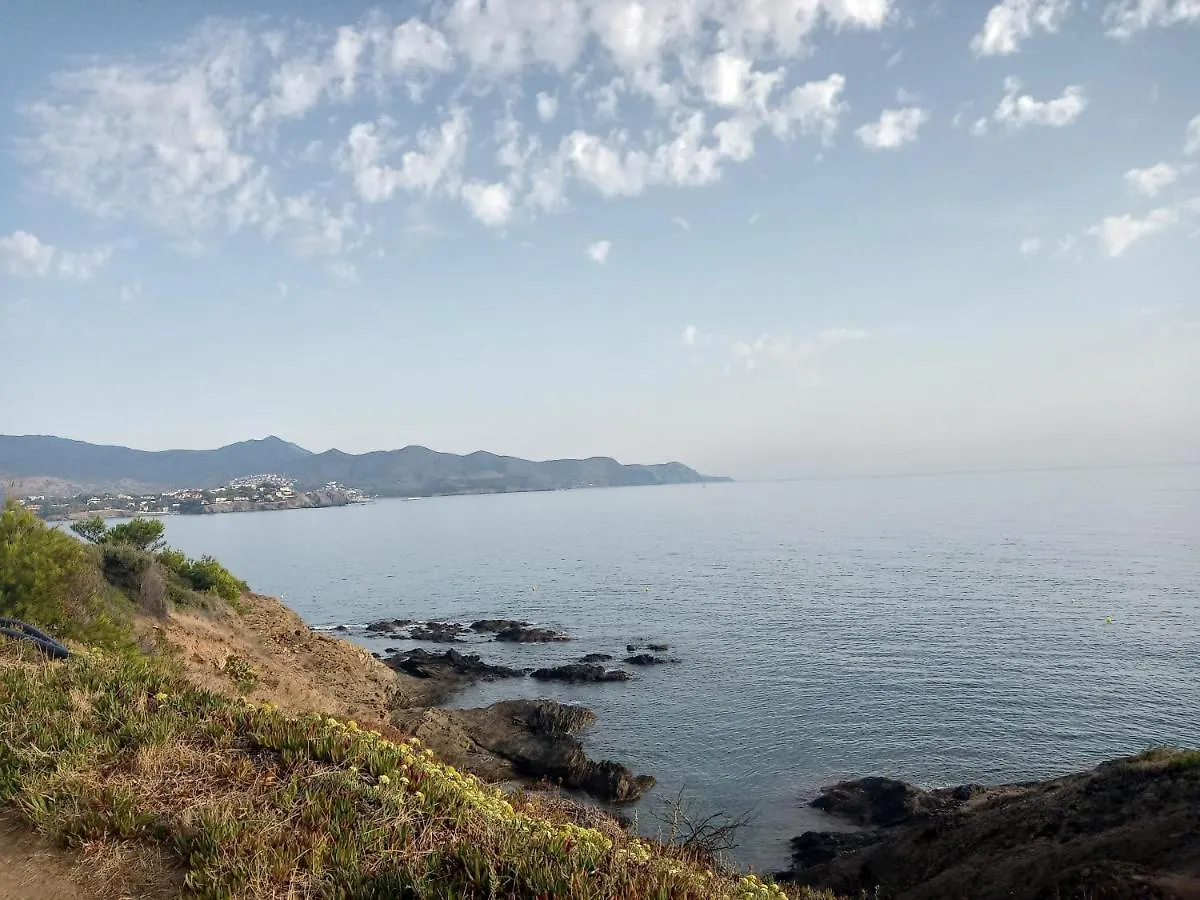 Apartament Vistes Al Mar Llanca 0*,  Spain